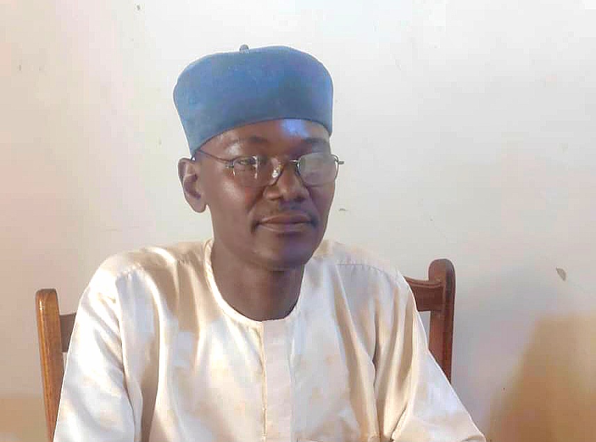 Média  : Abbé Abel accuse le Président de la HAMA « d’ouvrir des chantiers de déstabilisation en manipulant les journalistes tchadiens avec de l’argent »